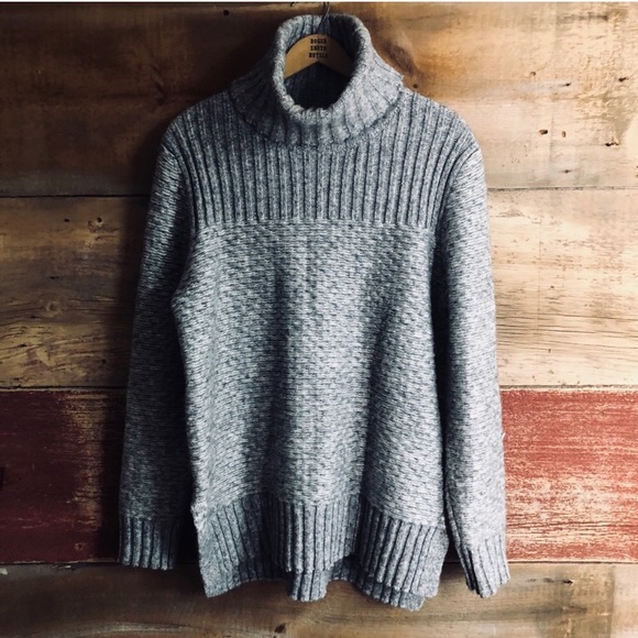 Banana Republic Sweaters - Banana republic sweater